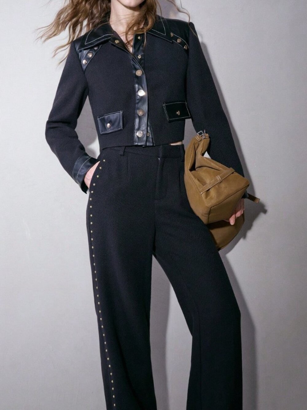 Black Casual Women's Regular Fit Zip Button Collar Crop Long Jacket